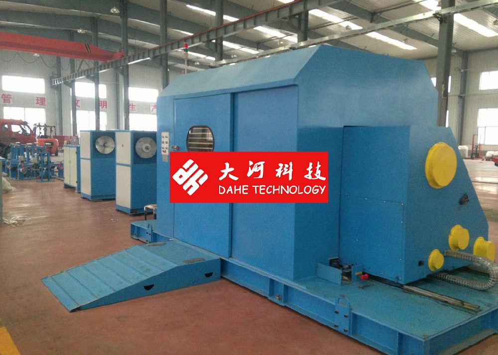 Dahe Cantilever  Cable Twisting Machine with Centre Coil Tapping 1000 Bobbin