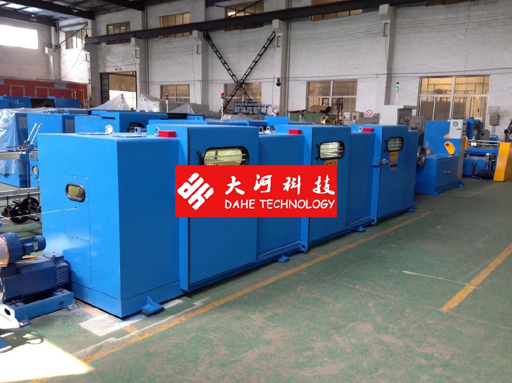 Low Noise Wire Extruder Machine , Copper Wire Twisting Machine 630/800mm