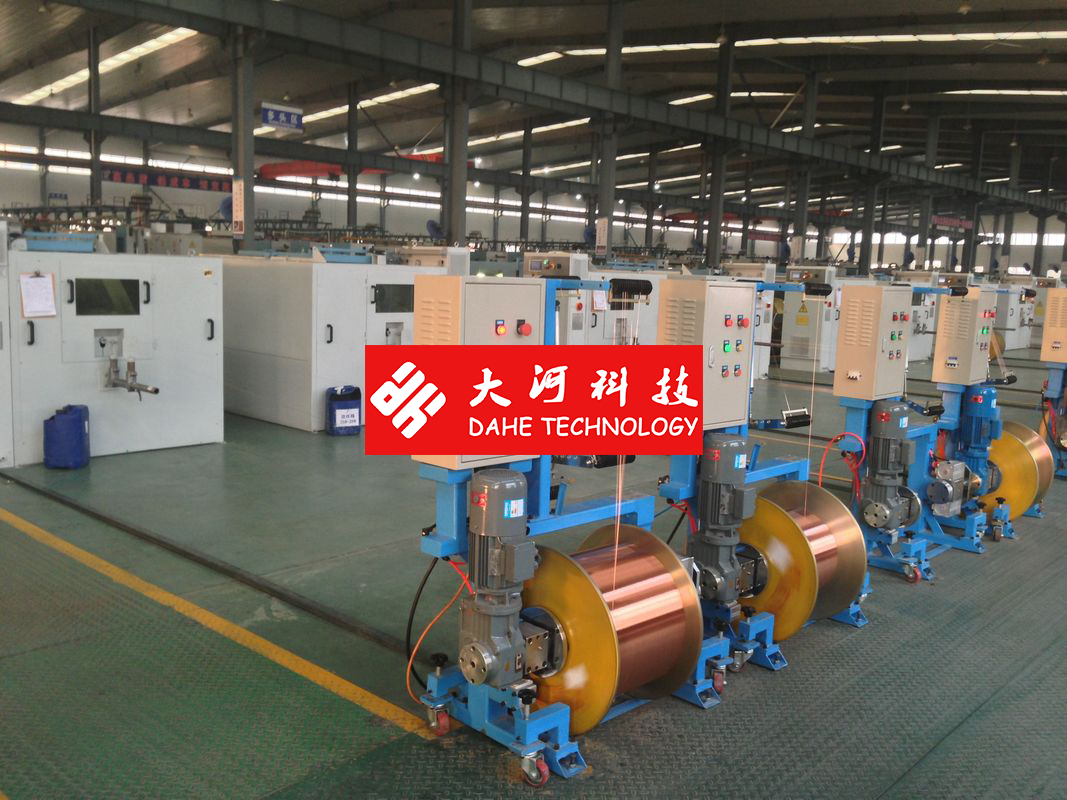 Single Shaft Wire Twister Machine / PLC Control Plastic Extrusion Line