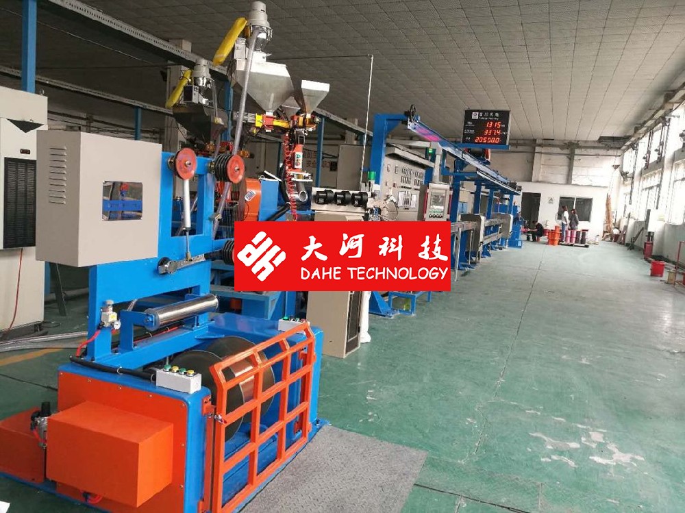 Plastic Wire Extruder Machine For Electric Wire Insulated Sheathing  Wire Dia 5.0-20mm