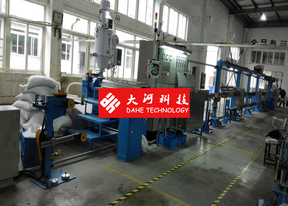 Durable plastic extrusion equipment cable extrusion machine With 1000mm Pay Off Bobbin