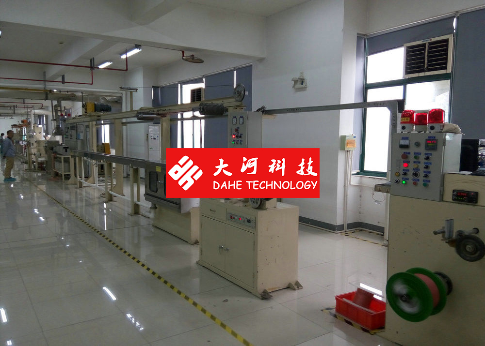 Low smoking Plastic Extrusion Line / Equipment Flame Resistant