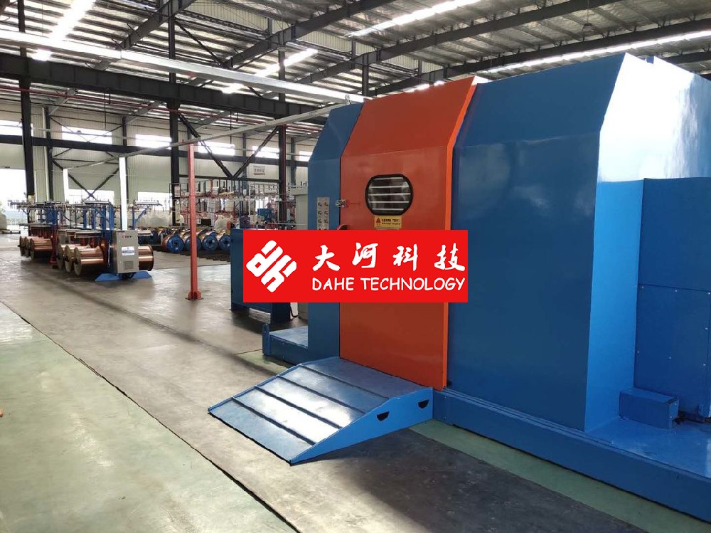 Noiseless Cable Laying Equipment / Single Twist Machine For PE / PVC Core Wire