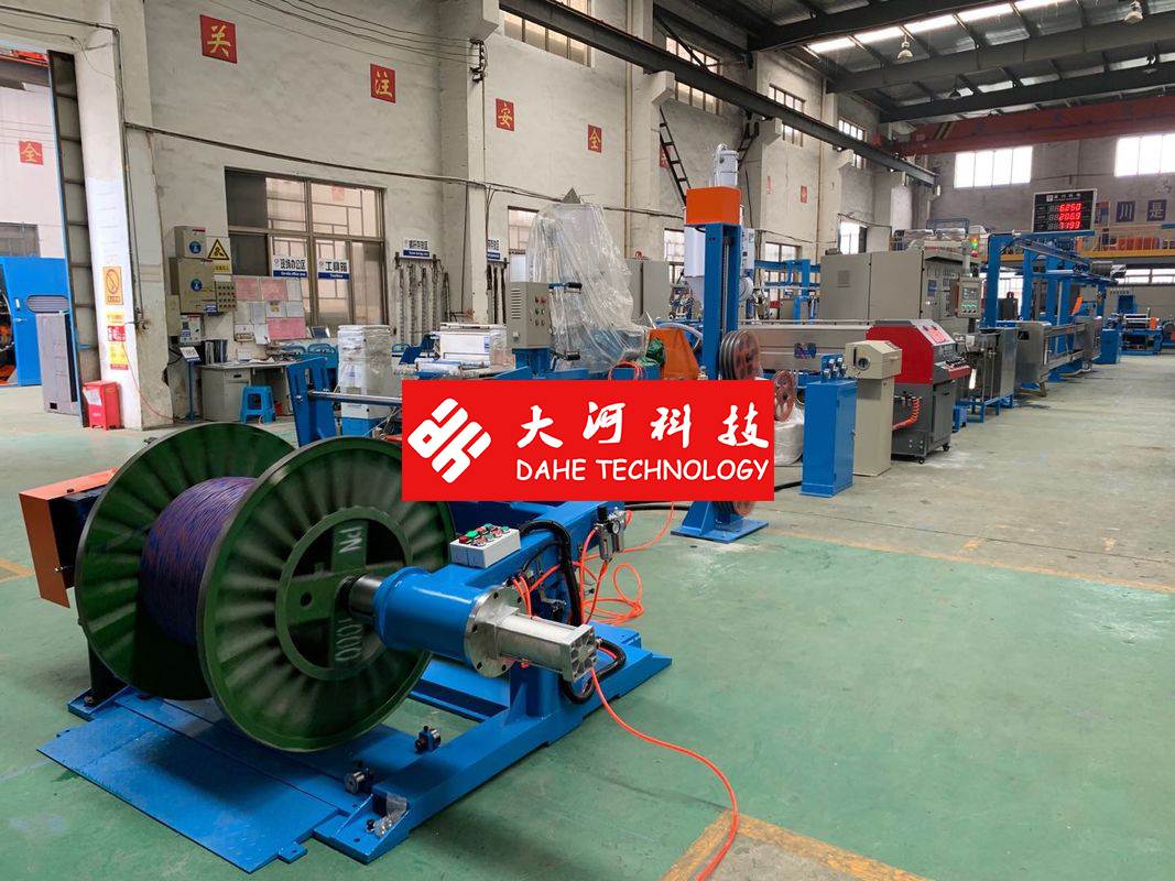 One Shaft Wire Extruder Machine With Automatic Tension Adjusting System