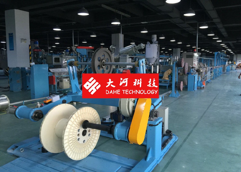 Double Shaft Cable Extruder Machine / Silent Copper Extrusion Machine