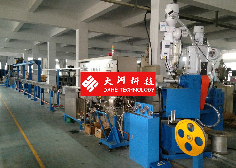 Automatic Wire Extruder Machine For PVC PP PE SR-PVC Plastic Extrusion Machine